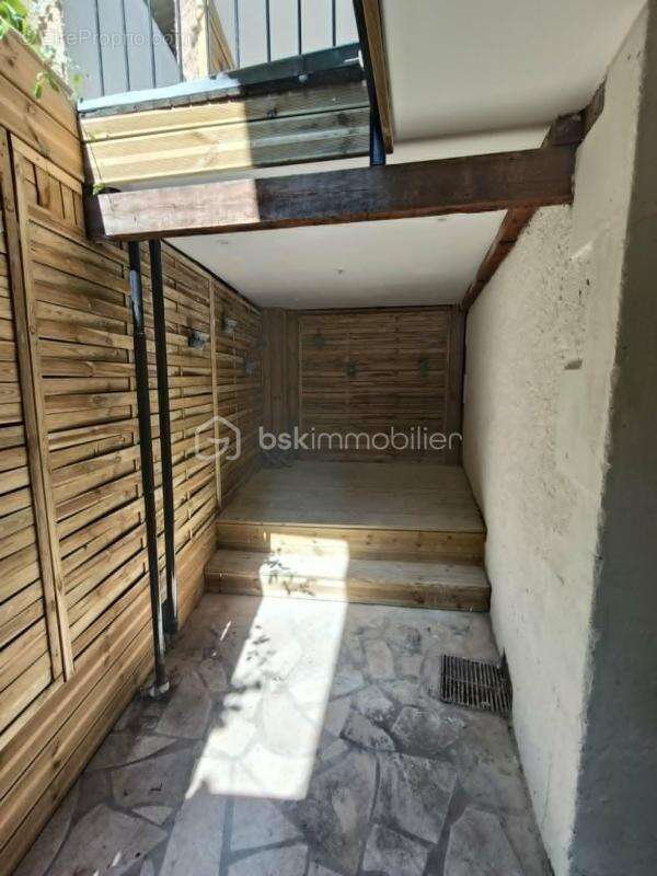 Maison de Ville de type 4 de 105 m2 entièrement Rénovée avec 2 Terrasses - photo 5