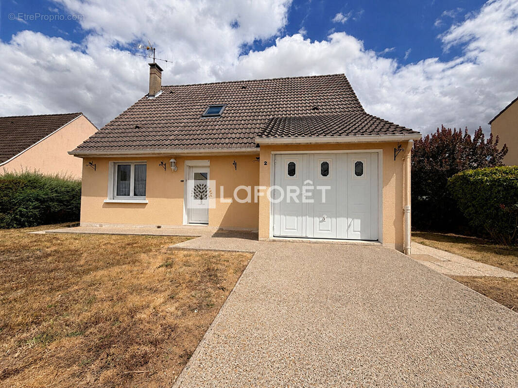 Maison à MAROLLES