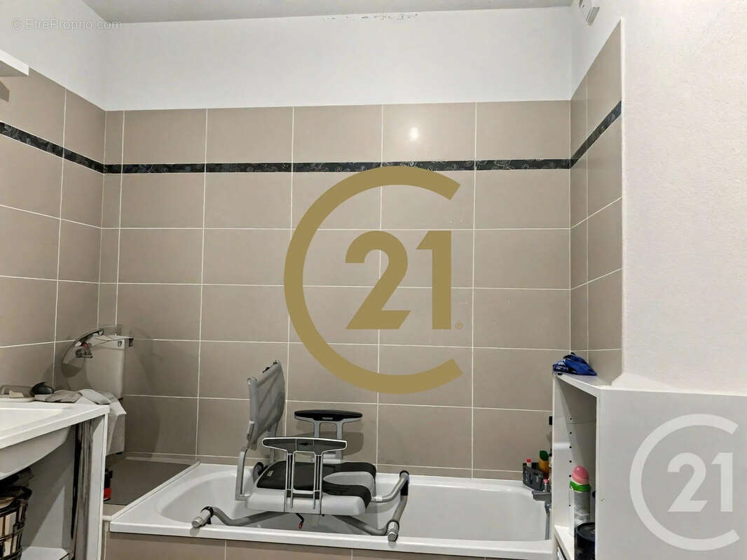 Appartement à DECINES-CHARPIEU