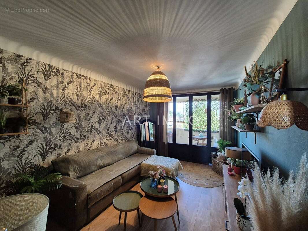 Appartement à LE PONTET