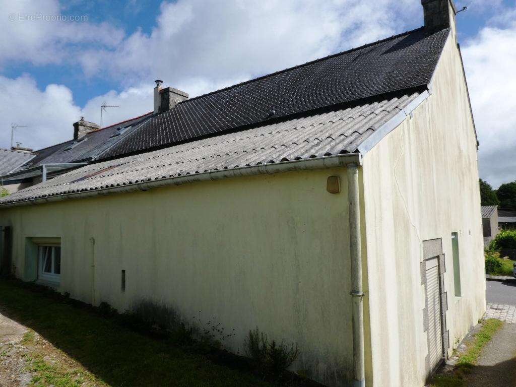 Maison à SAINT-CARADEC-TREGOMEL