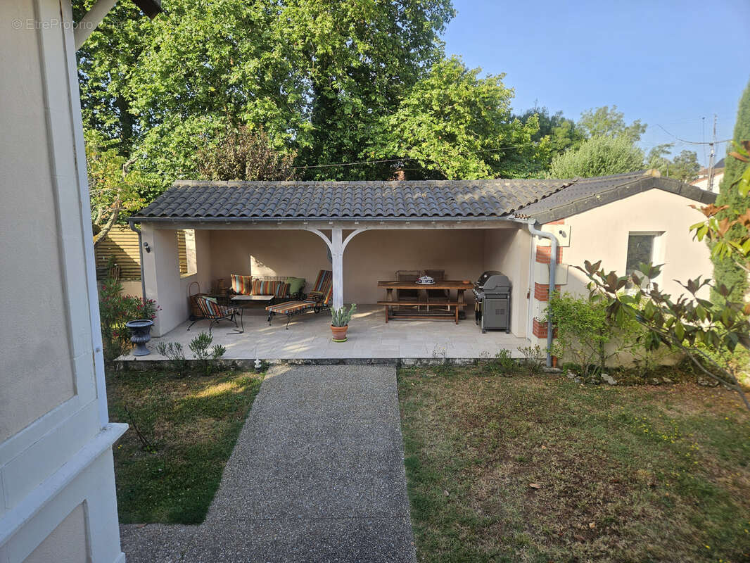 SAUJON   Maison  3 chambres, garage, cave et jardin - photo 4