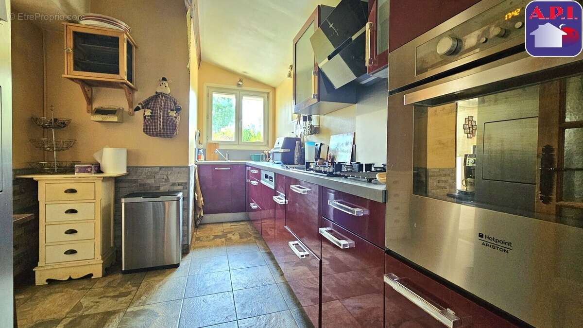 Maison 212 m² à Bagneres-De-Luchon  - photo 2