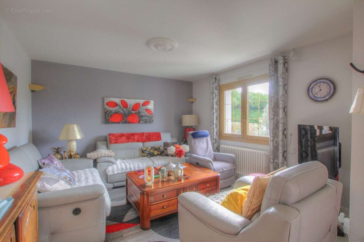 Maison à VETRAZ-MONTHOUX