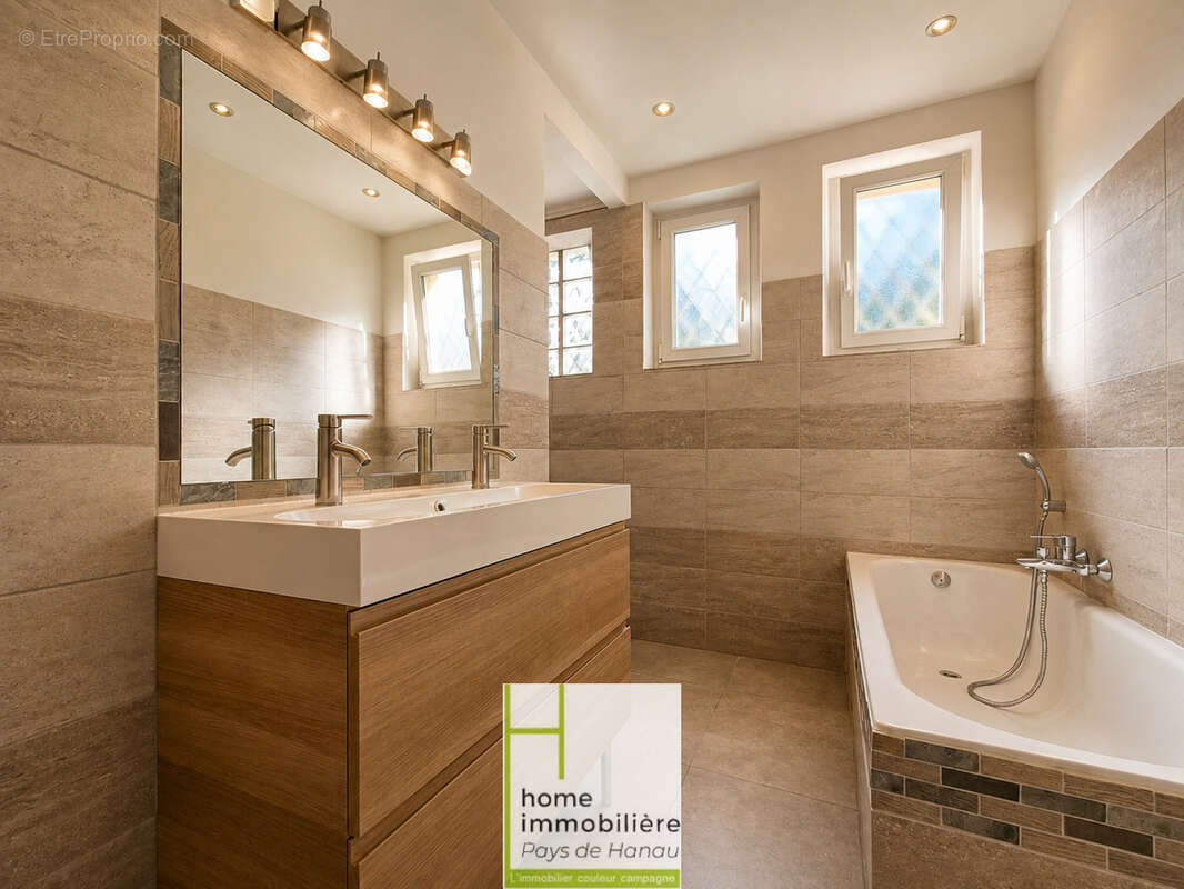 Maison 125 m2 dans quartier résidentiel, joli terrain arboré - photo 12