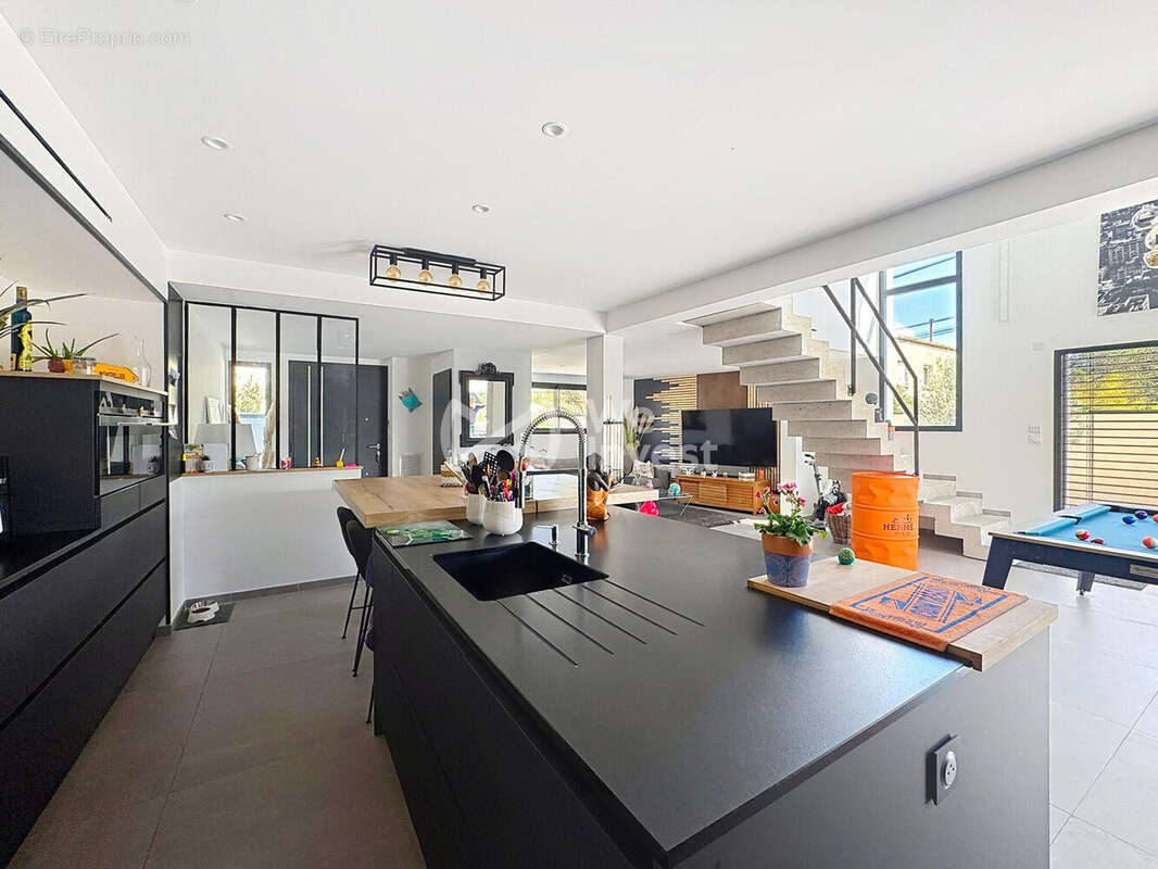 Maison à SAINT-JEAN-DE-VEDAS