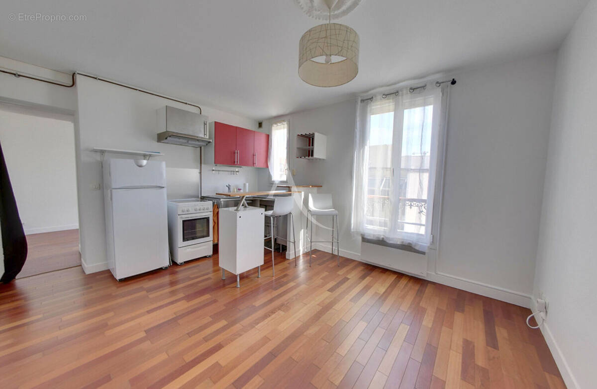 Appartement à PARIS-20E