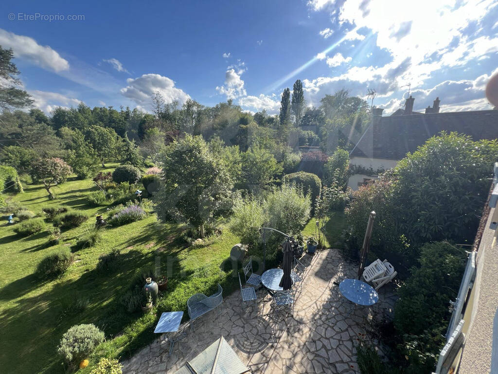 Maison à SAINT-AMAND-EN-PUISAYE