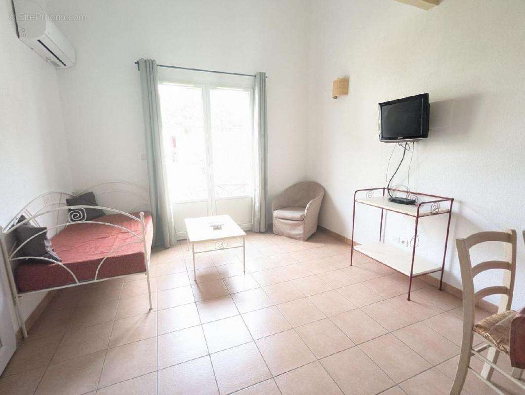 Maison à GALLARGUES-LE-MONTUEUX