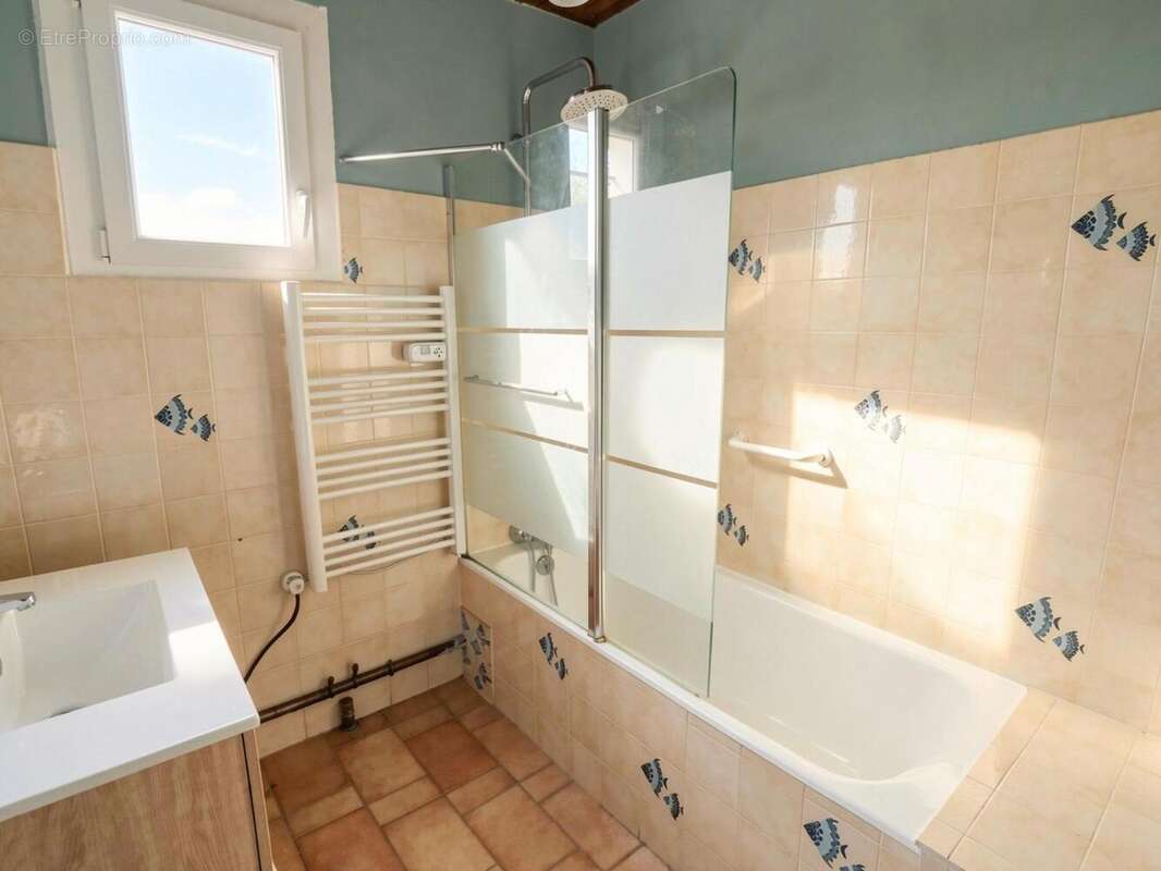   - Maison à THUEYTS