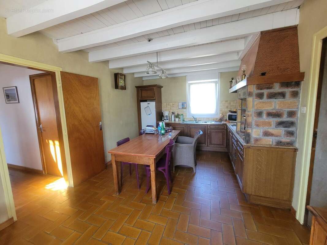 Maison 149 m² à Laz  - photo 7