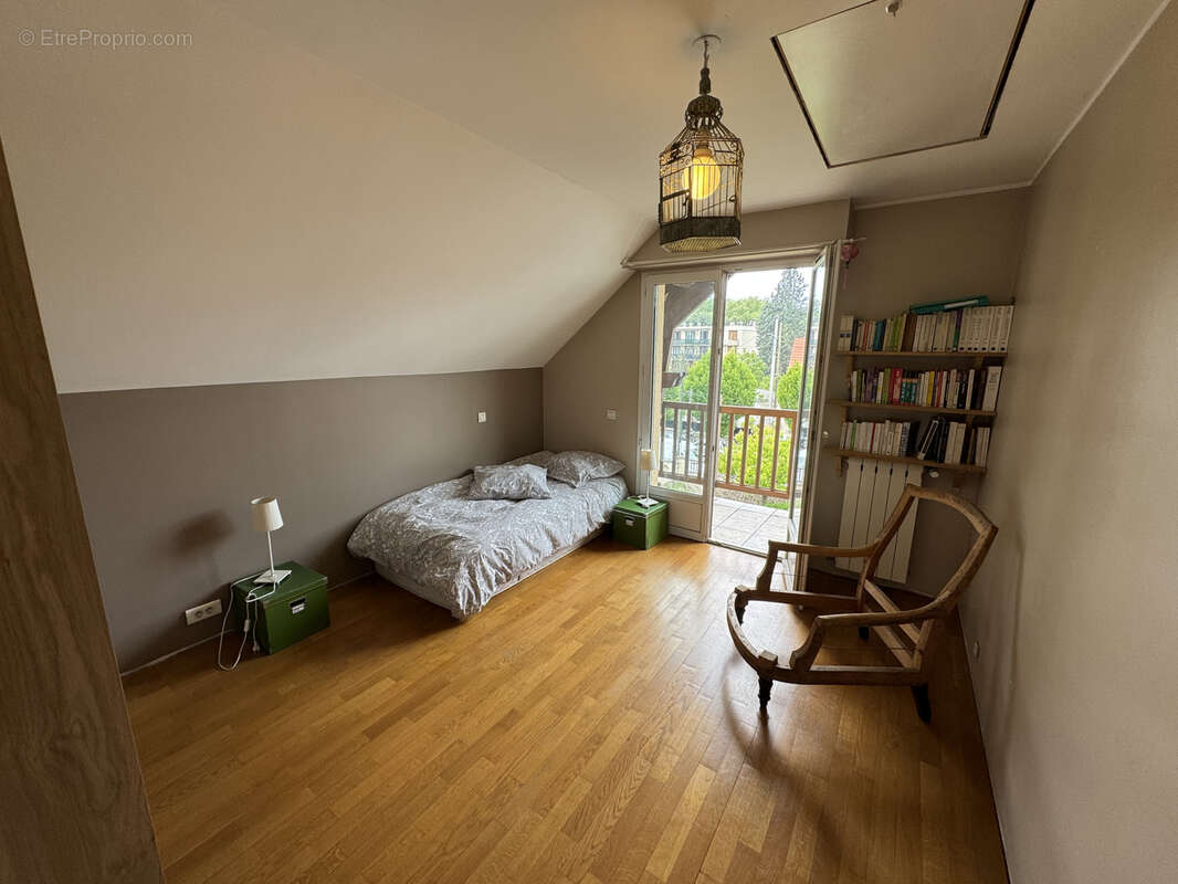 Maison à LE THILLAY