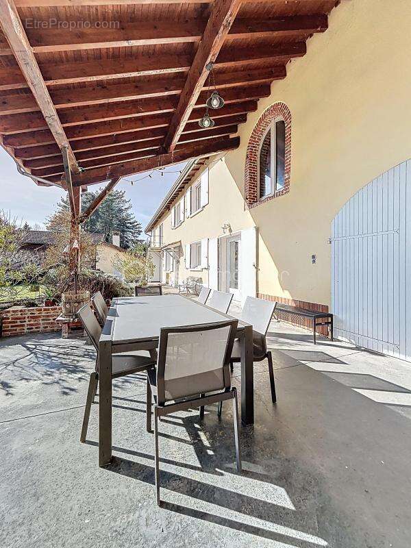 Maison à MONTLUEL