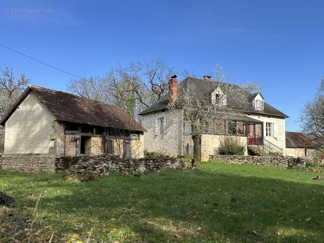 Maison à SARRAZAC