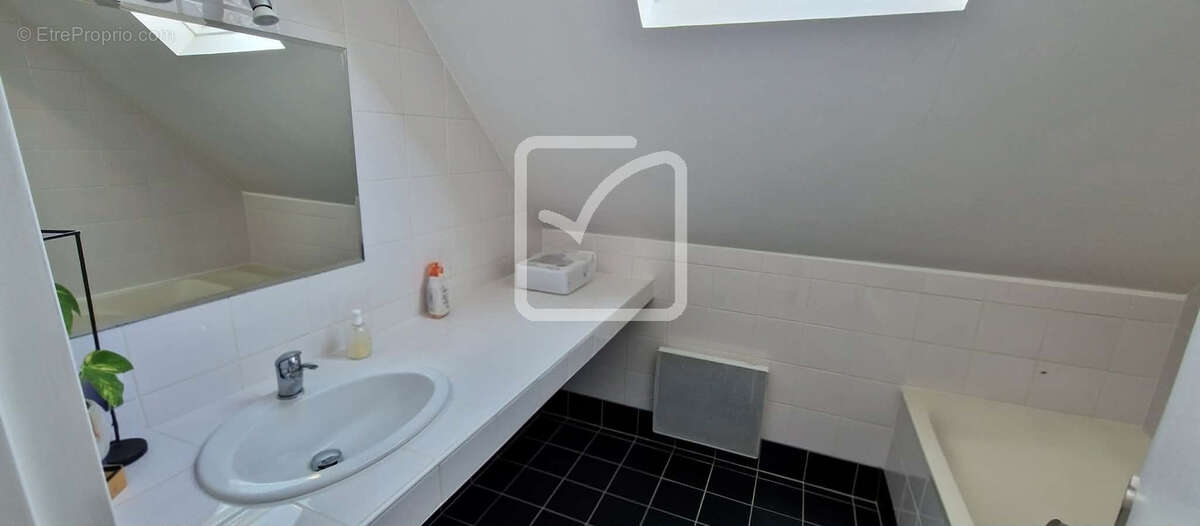 Coup de coeur a tremeoc - longere 150m2 - 2 habitations sur 5200 m2 - sans travaux - photo 7