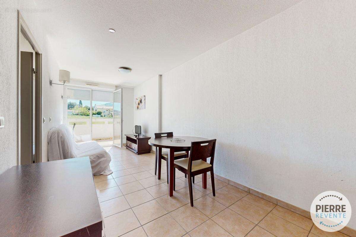 Appartement à SIX-FOURS-LES-PLAGES