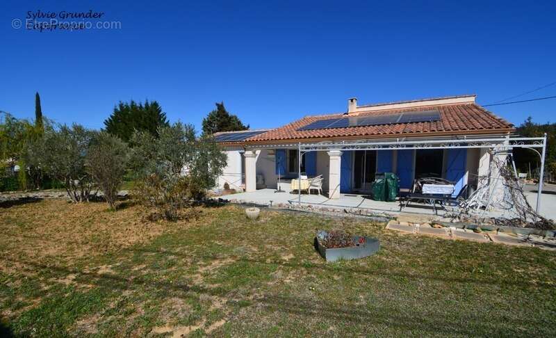 Maison à POURRIERES