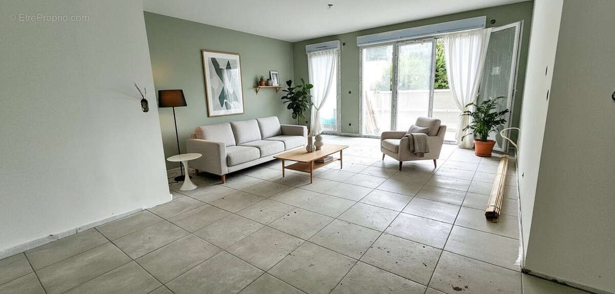 Appartement à CHALLES-LES-EAUX