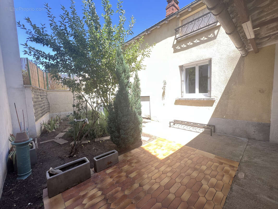 Maison à SAINT-PIERRE-DES-CORPS