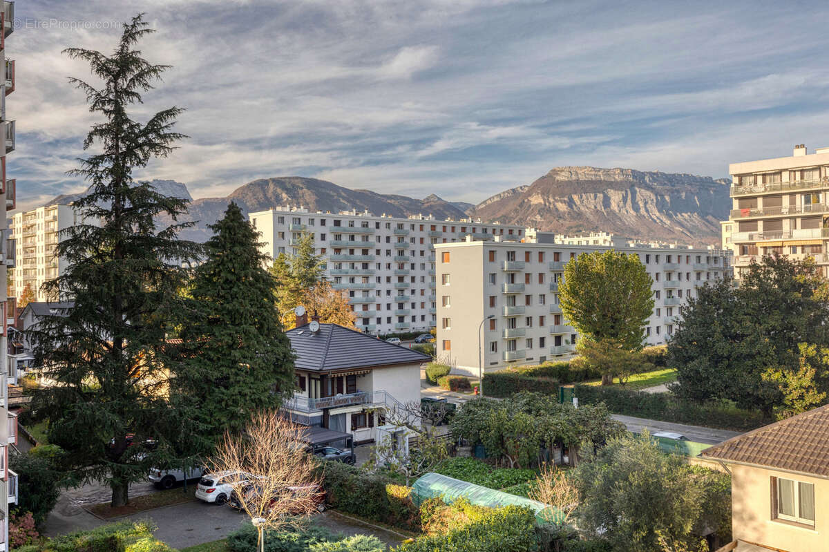 Appartement à SAINT-MARTIN-D&#039;HERES