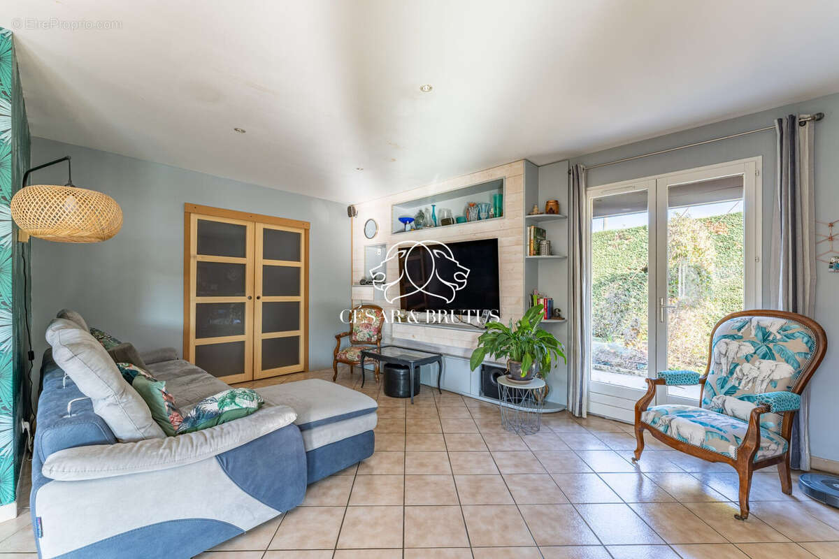 Maison à FLEURIEUX-SUR-L'ARBRESLE