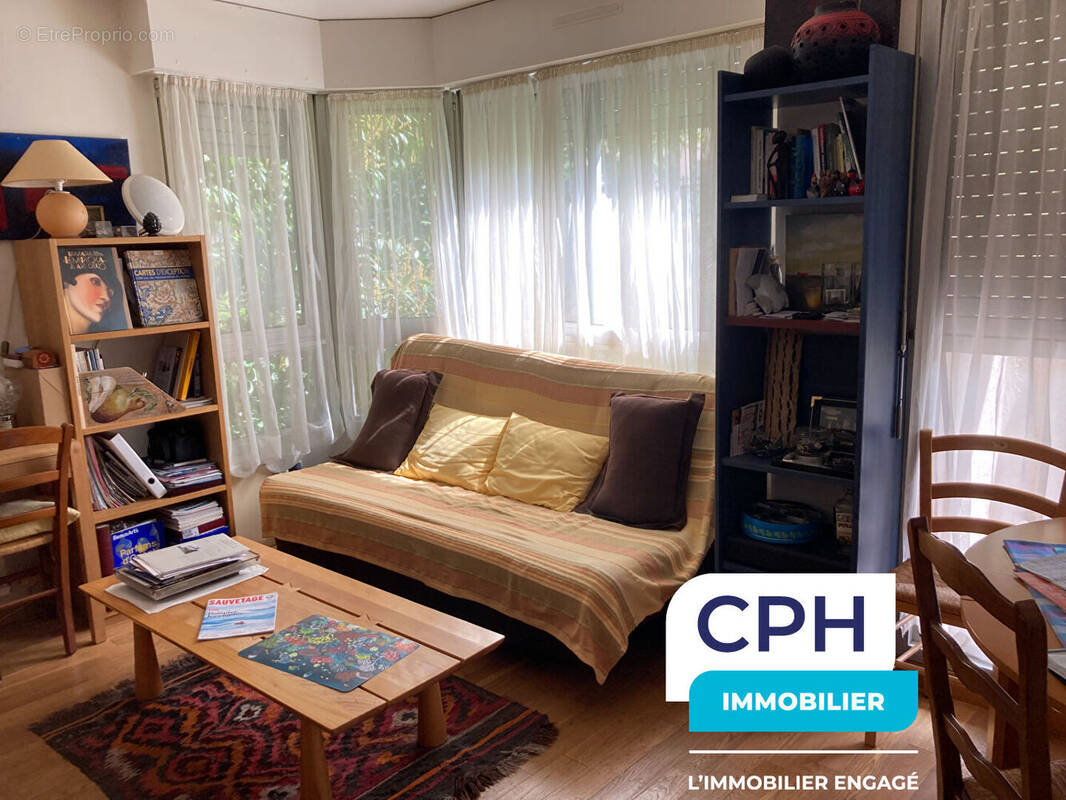 Appartement à COURBEVOIE