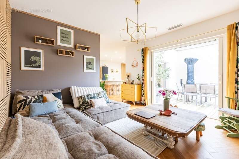 Maison à SAINT-SULPICE-ET-CAMEYRAC