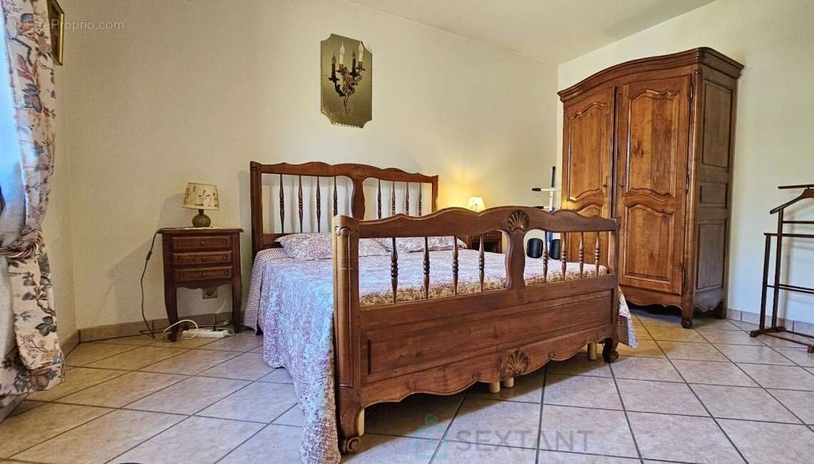 Maison à GROLEJAC