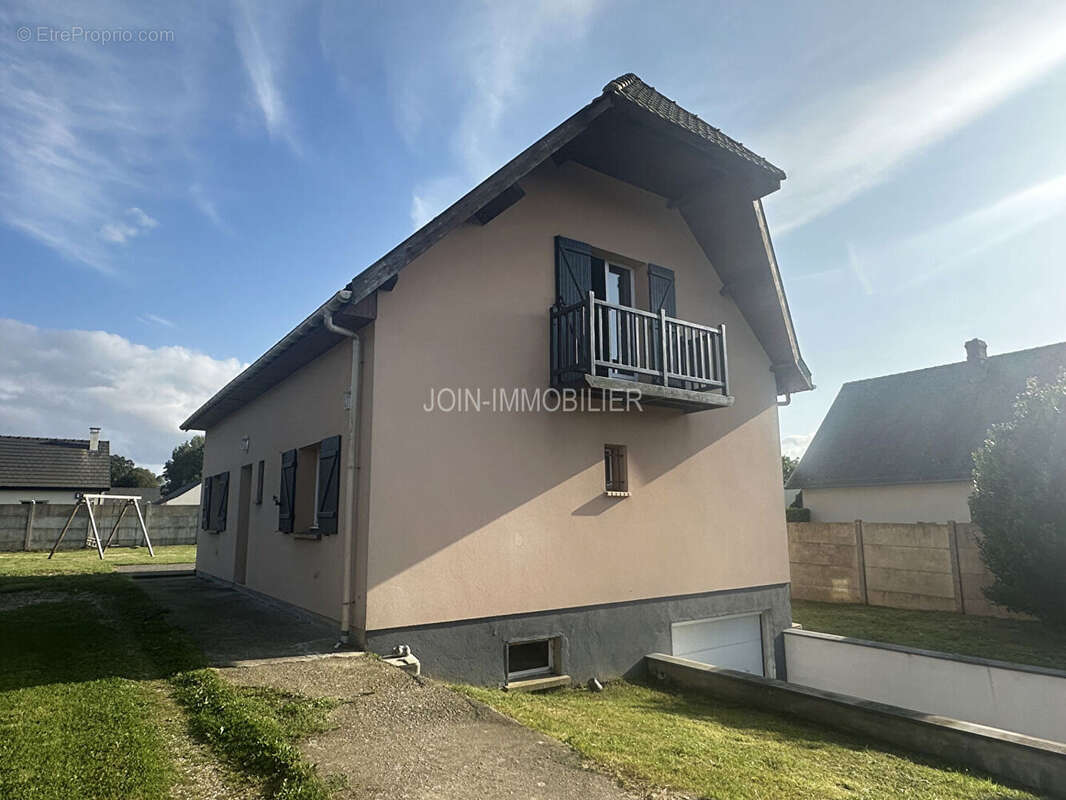 Maison à SAINT-MARTIN-EN-CAMPAGNE
