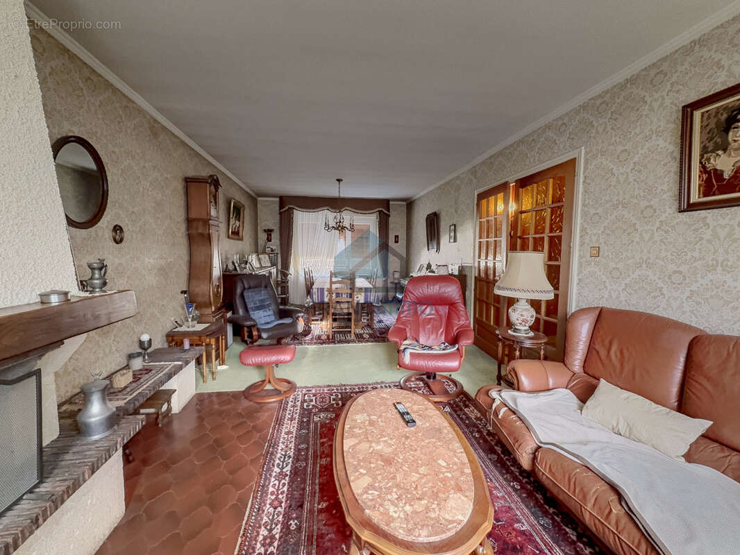 Maison à DAMPRICHARD