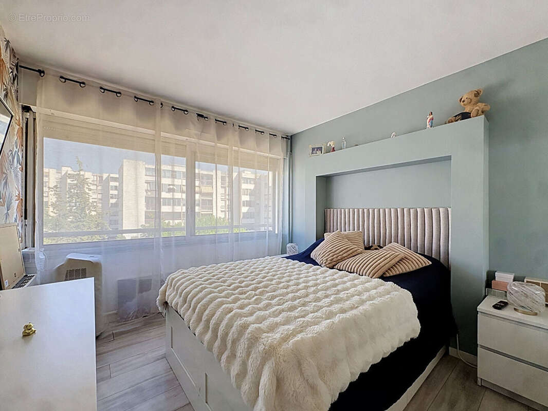 A vendre en exclusivité un appartement 4 pièces 82.68 m2 avec balcon secteur Résidence Les Plantiers 13127 VITROLLES - photo 8