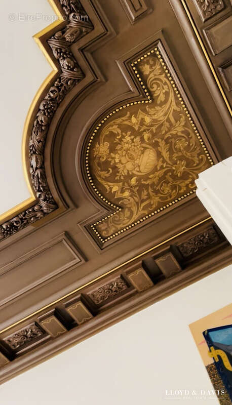 Appartement à PARIS-7E