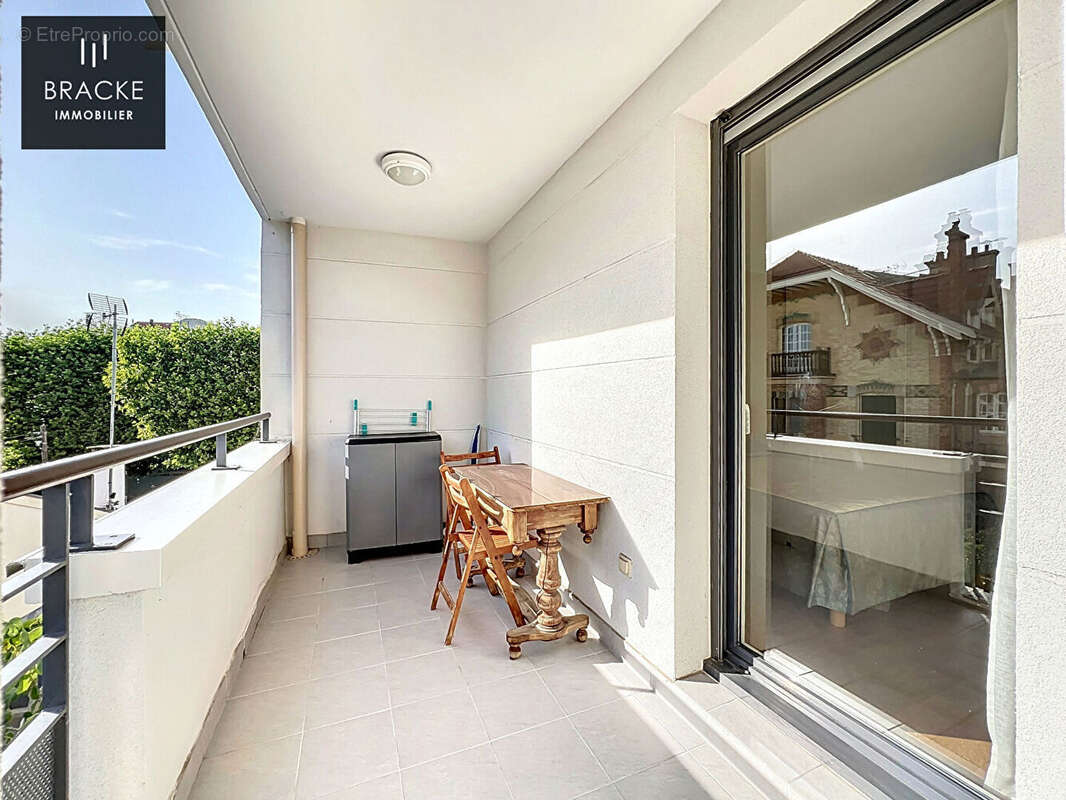 Appartement à COURBEVOIE