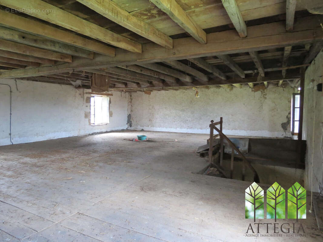 Maison à SAINT-DIZIER-LES-DOMAINES