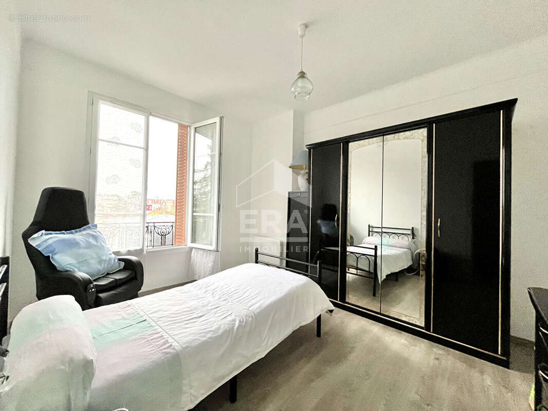 Appartement à SARTROUVILLE