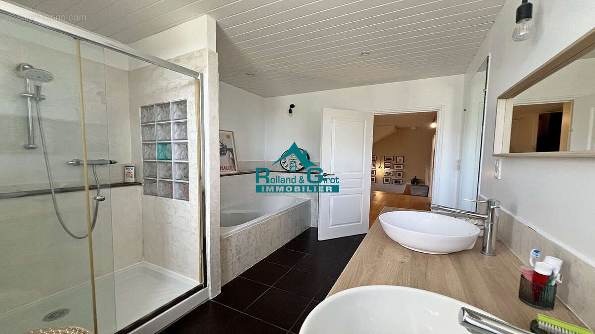 Maison à SAINT-MEDARD-SUR-ILLE