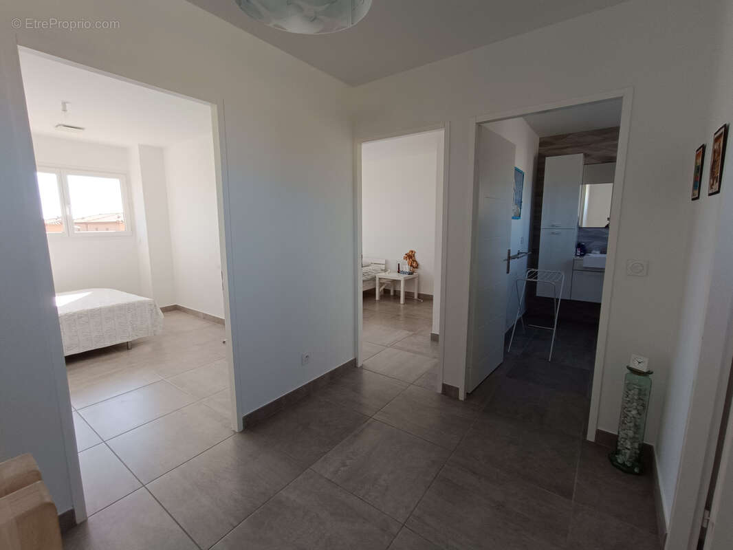 Maison à SAINT-LAURENT-DE-LA-SALANQUE