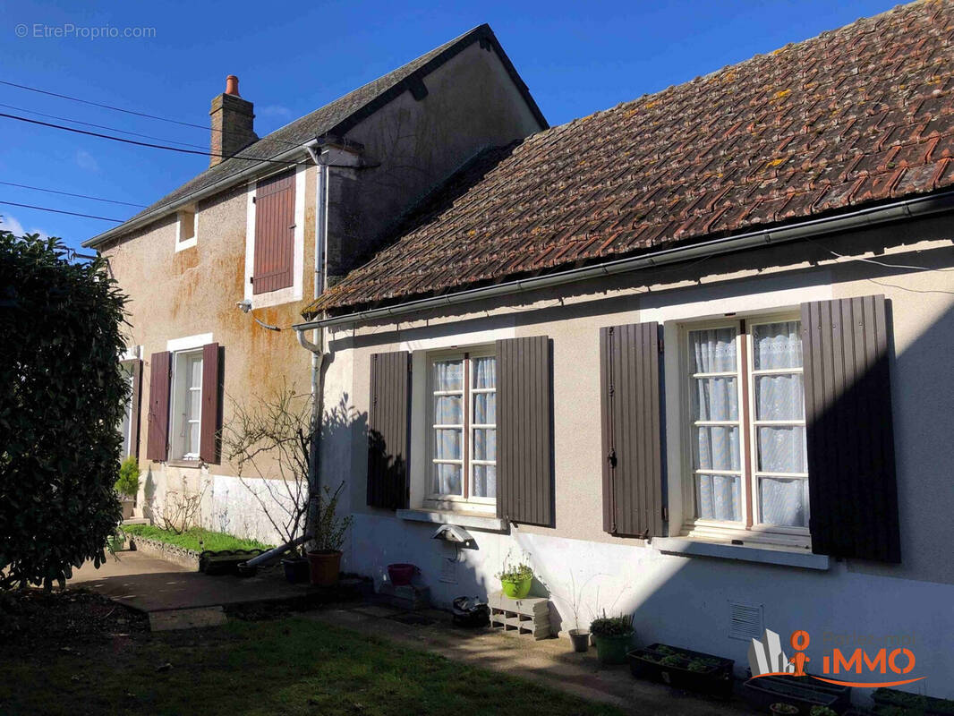 Maison à SOUGERES-EN-PUISAYE