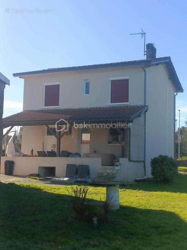 Maison à BIRON