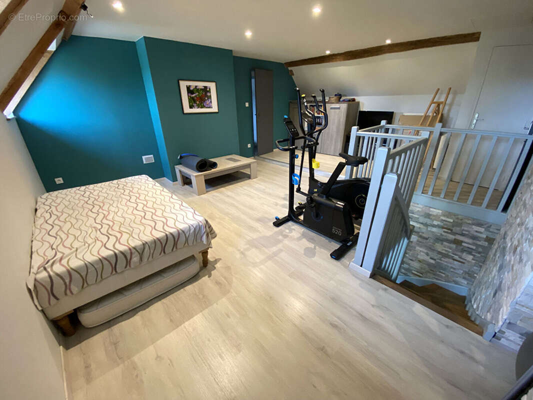 Maison à HUILLY-SUR-SEILLE