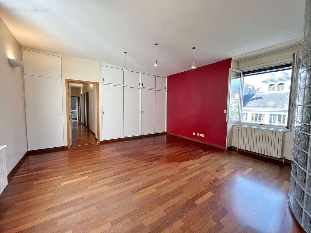 Appartement  4 pièce(s) - Coeur de ville - 114 m2 - Chambéry - photo 2