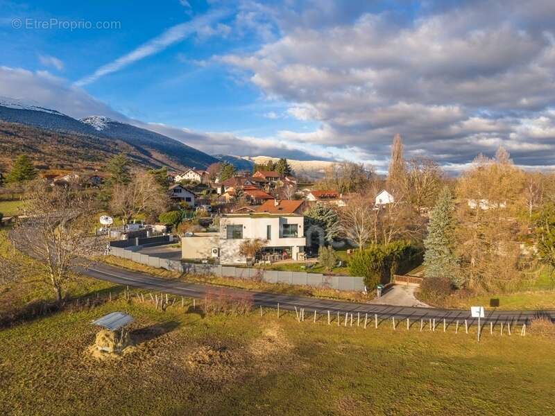 Maison à CROZET