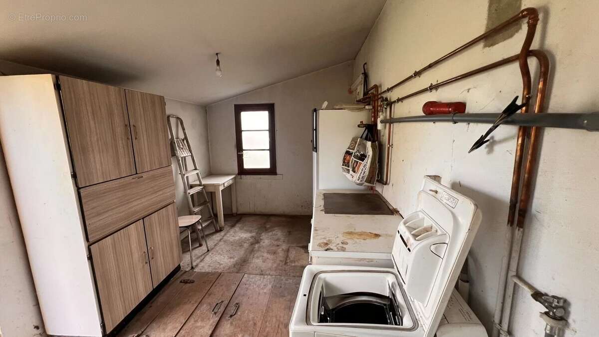 Maison 97 m² à Dournazac  - photo 7
