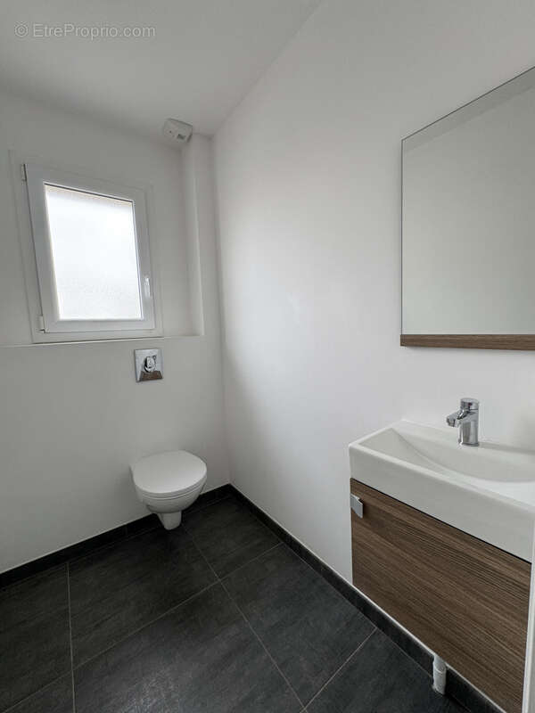 Maison de plain-pied 2018 à vendre à NIORT secteur Paul Guérin   3 chambres + garage - photo 13