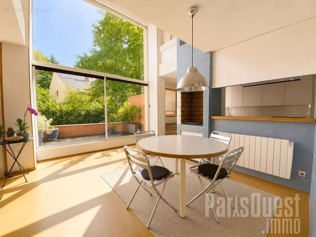 Appartement à VILLE-D'AVRAY