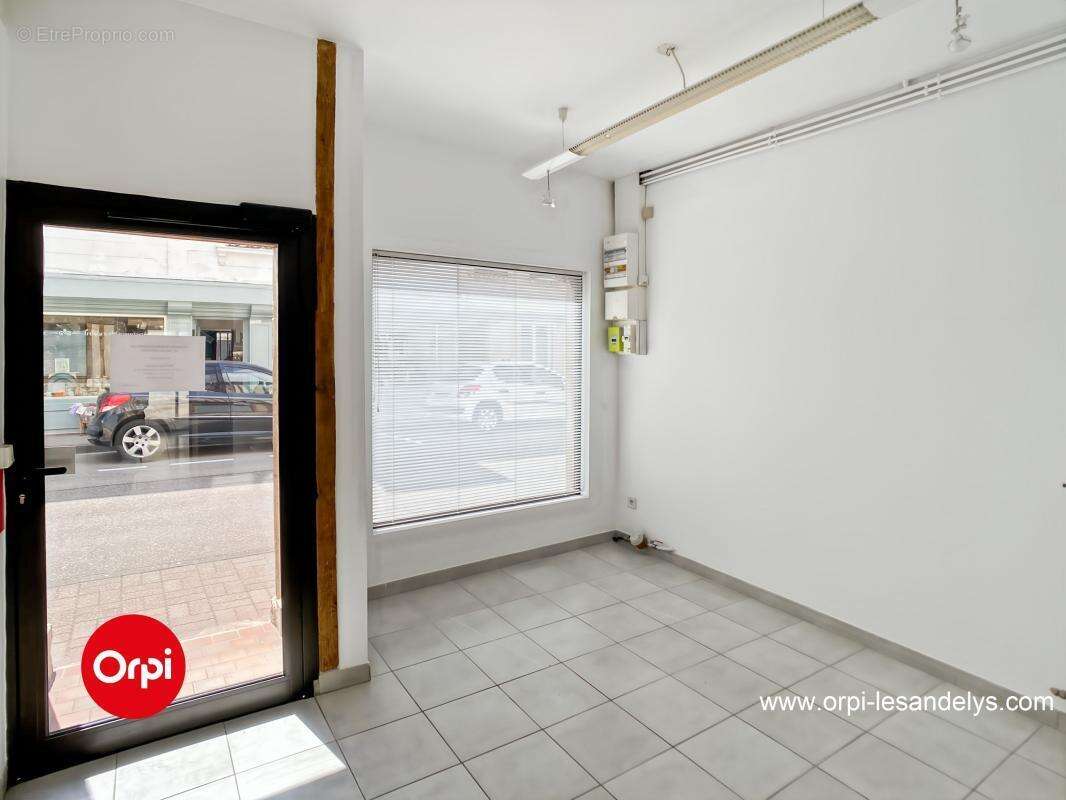 Maison et local commercial À Vendre - photo 2
