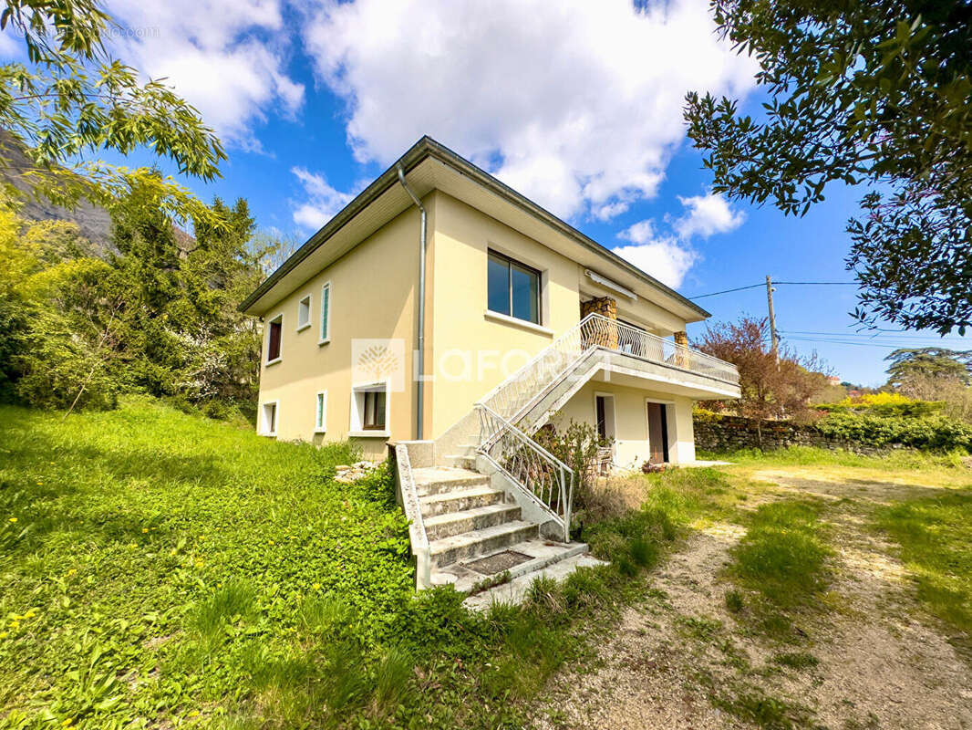 Maison à LA TRONCHE