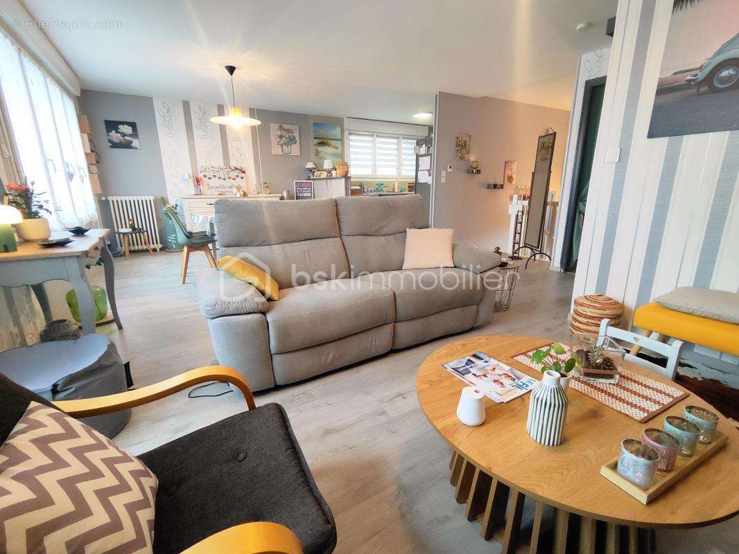 Maison en pierres rénovée – Louvigné-du-Désert (35420) – 3 chambres – 669 m² de terrain - photo 3
