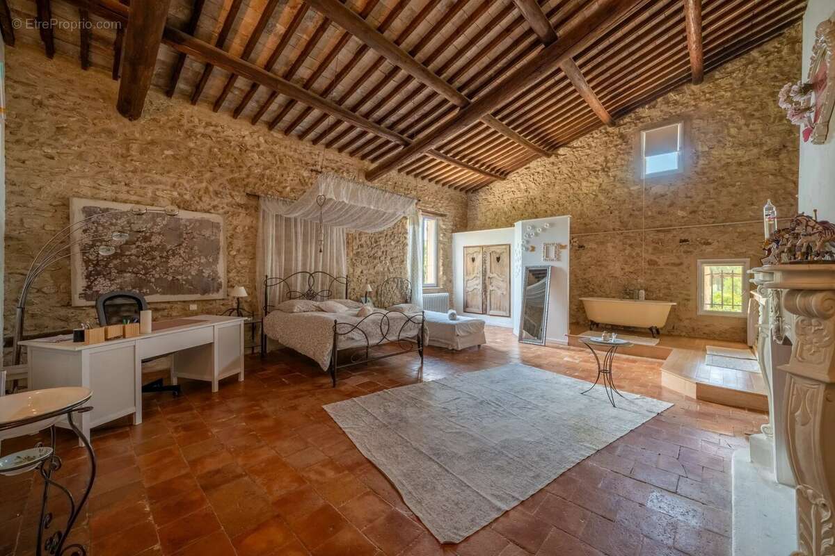 Cazan - Mas de 281 m² sur 3256 m² - photo 19