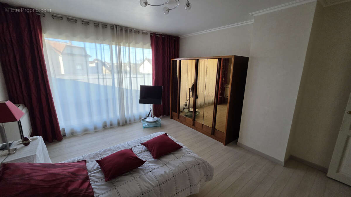 Maison à TREMBLAY-EN-FRANCE